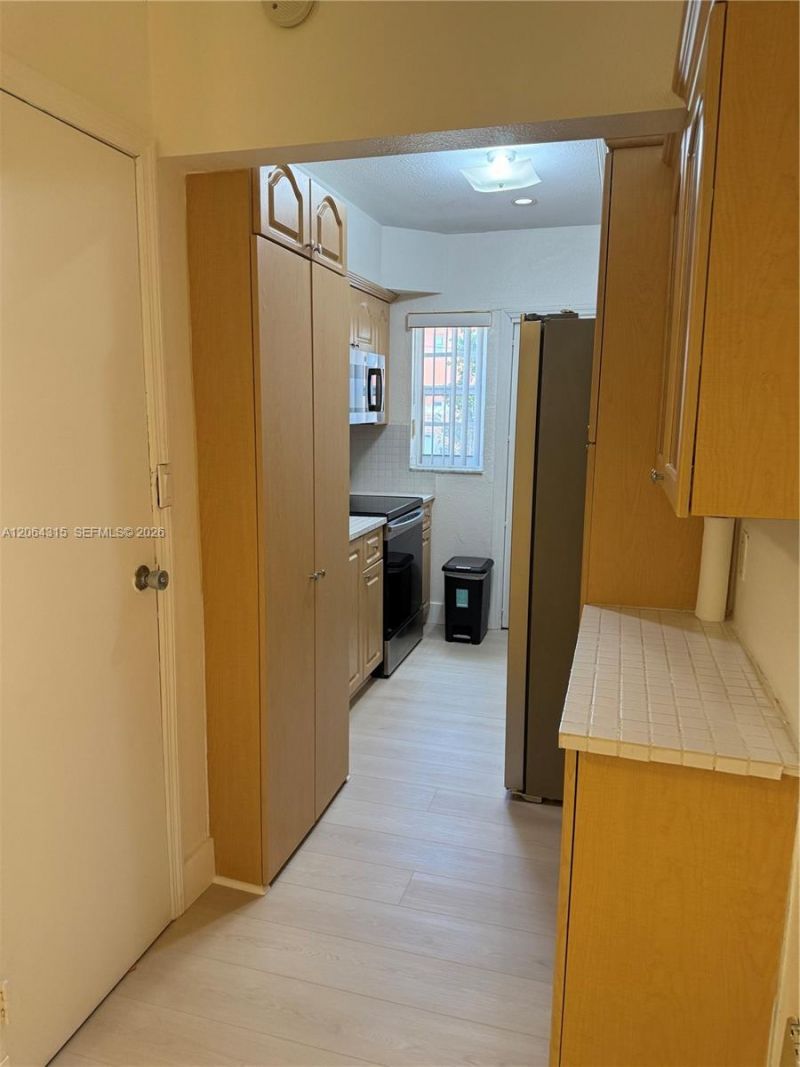 3660 SW 10th St, Unit 7A, Miami, FL 33135 Photo