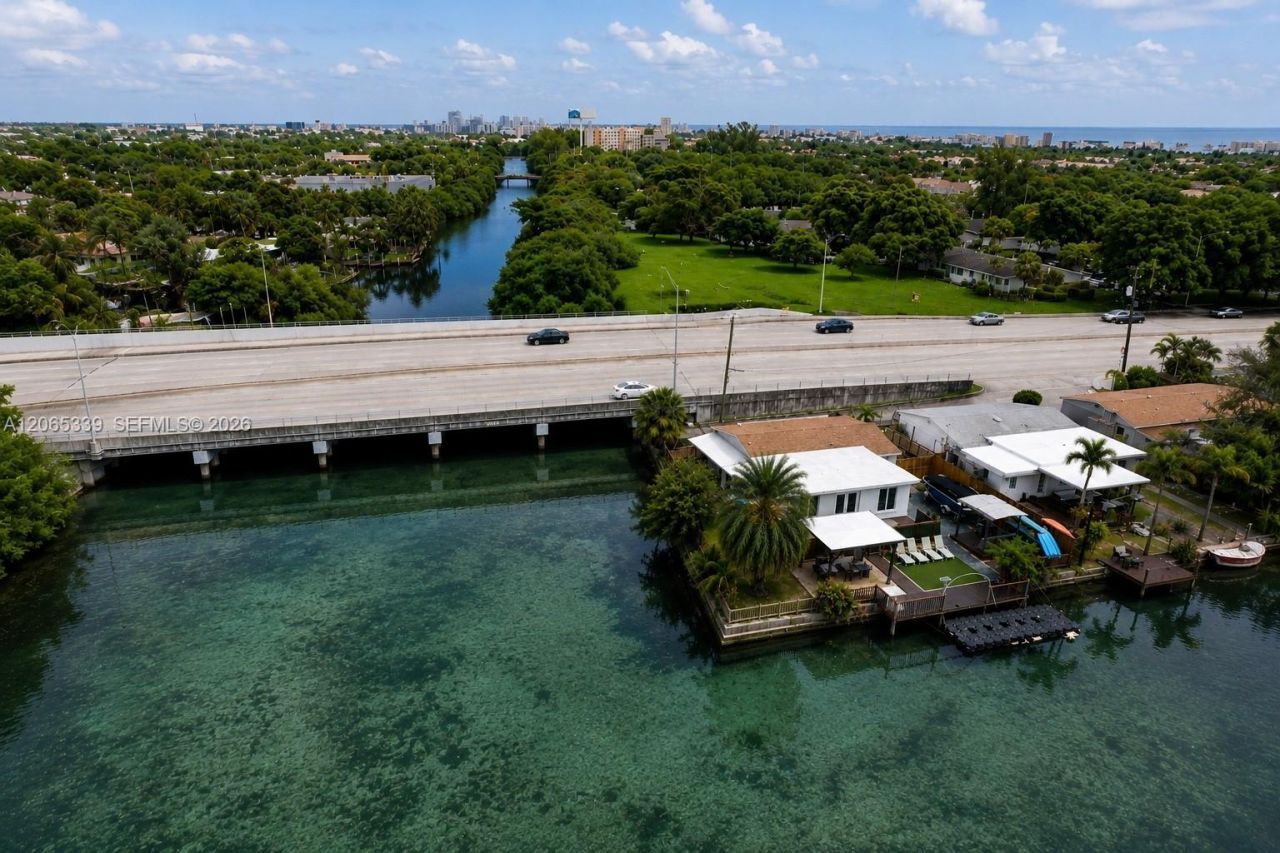 2642 Sheridan St, Hollywood, FL 33020 Photo