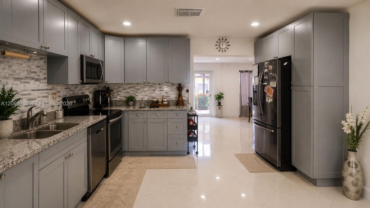 2642 Sheridan St, Hollywood, FL 33020 Photo