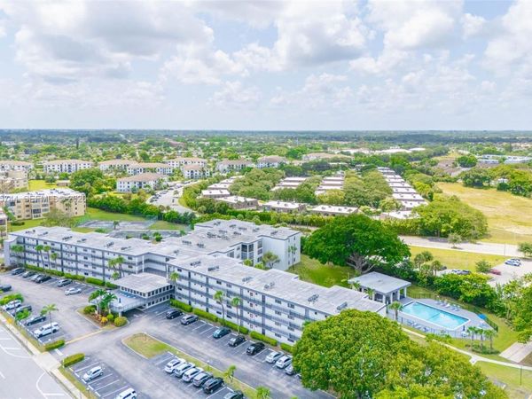 9233 SW 8th St , Unit 208, Boca Raton, FL 33428