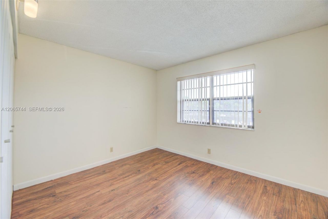 9233 SW 8th St , Unit 208, Boca Raton, FL 33428 Photo