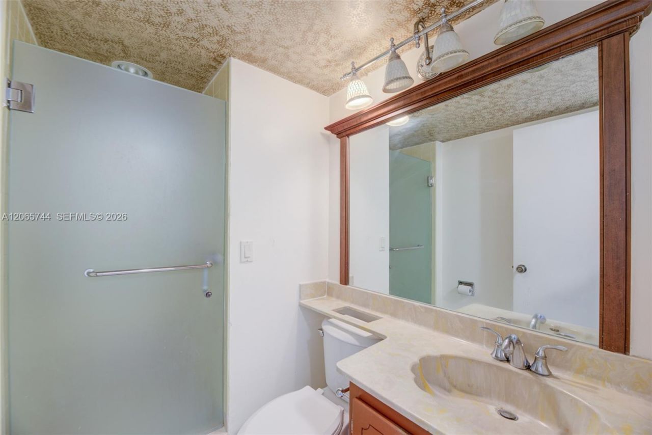 9233 SW 8th St , Unit 208, Boca Raton, FL 33428 Photo