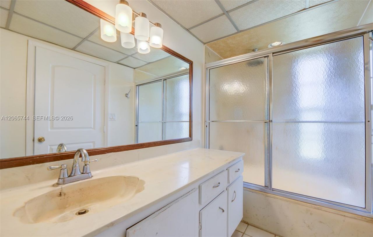 9233 SW 8th St , Unit 208, Boca Raton, FL 33428 Photo