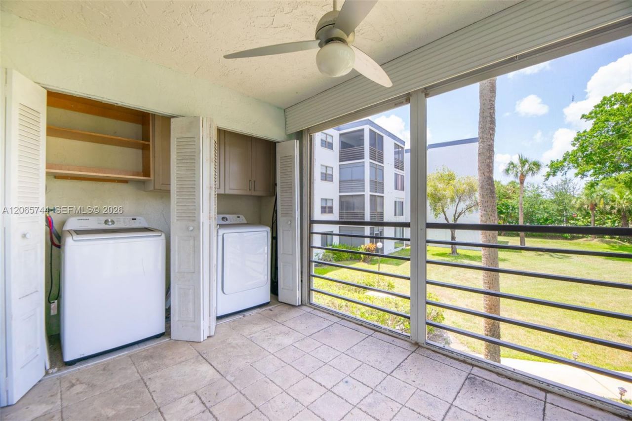9233 SW 8th St , Unit 208, Boca Raton, FL 33428 Photo