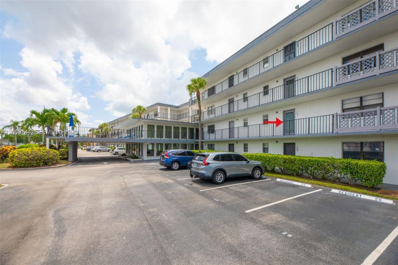 9233 SW 8th St , Unit 208, Boca Raton, FL 33428 Photo