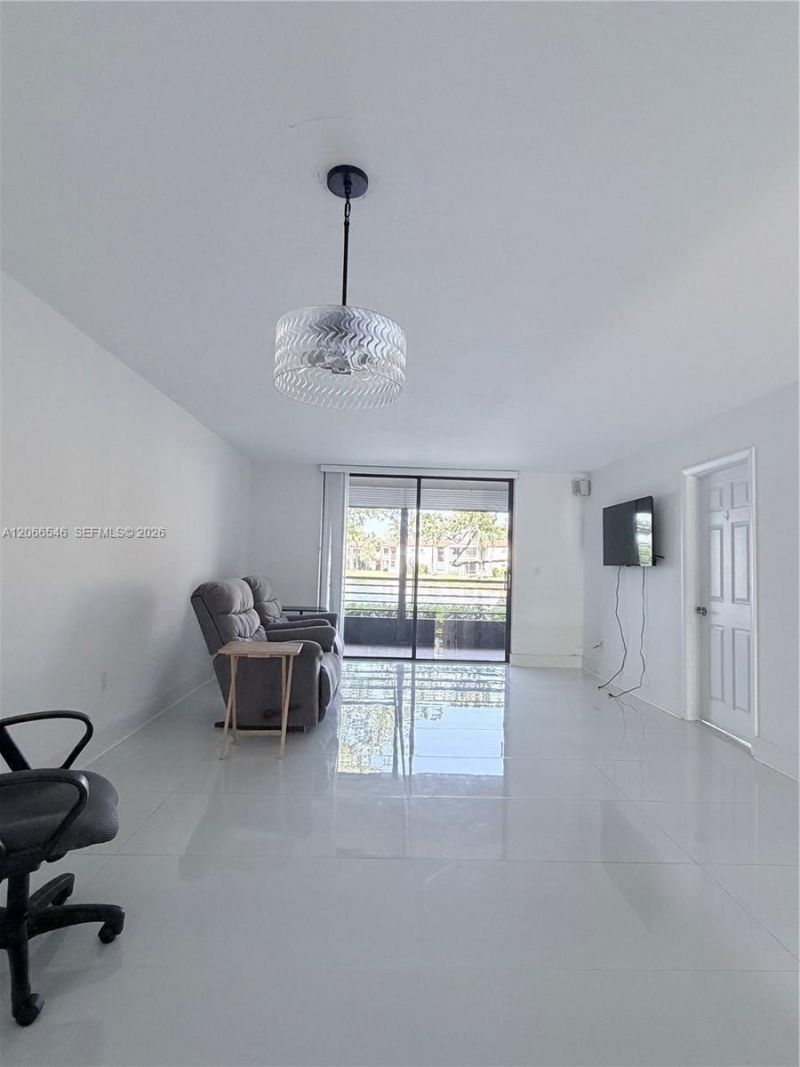 901 Colony Point Cir , Unit 111, Pembroke Pines, FL 33026 Photo