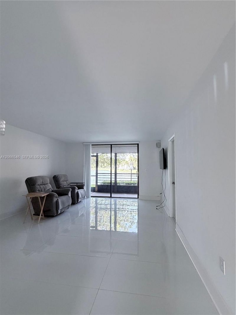 901 Colony Point Cir , Unit 111, Pembroke Pines, FL 33026 Photo