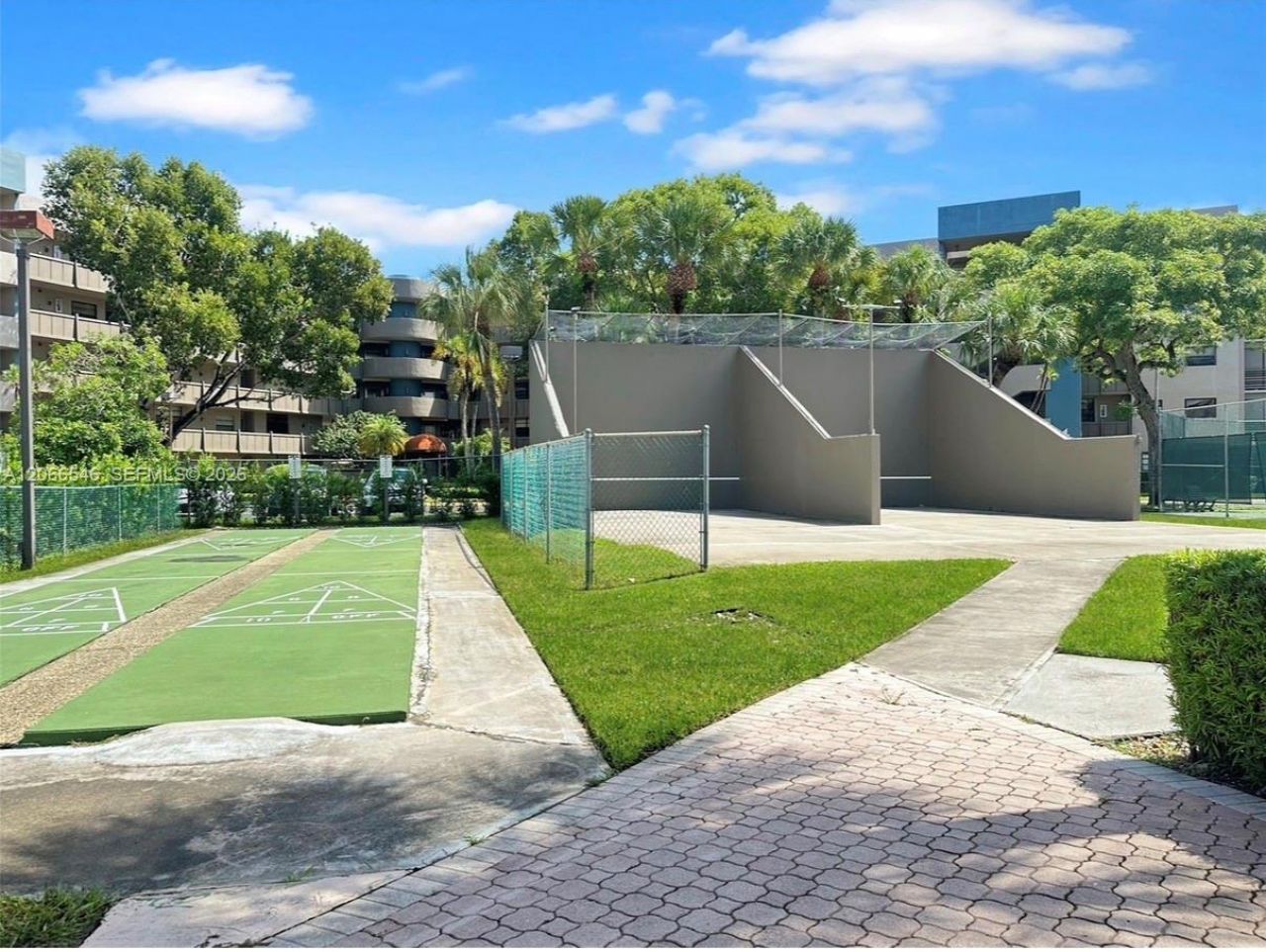 901 Colony Point Cir , Unit 111, Pembroke Pines, FL 33026 Photo