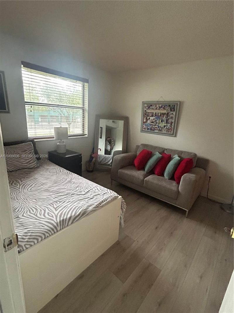 9702 Hammocks Blvd , Unit 203, Miami, FL 33196 Photo