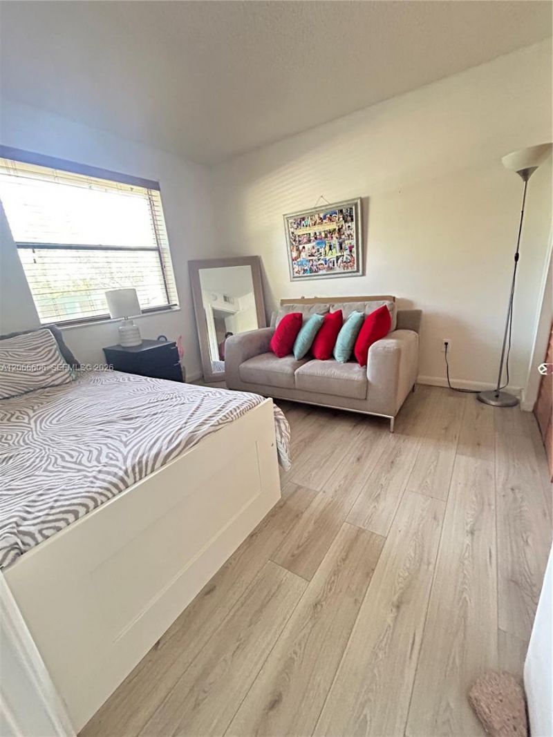 9702 Hammocks Blvd, Unit 203, Miami, FL 33196 Photo