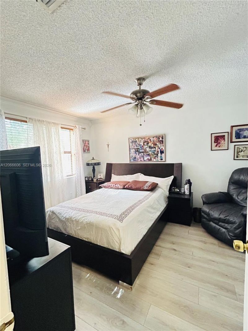 9702 Hammocks Blvd, Unit 203, Miami, FL 33196 Photo