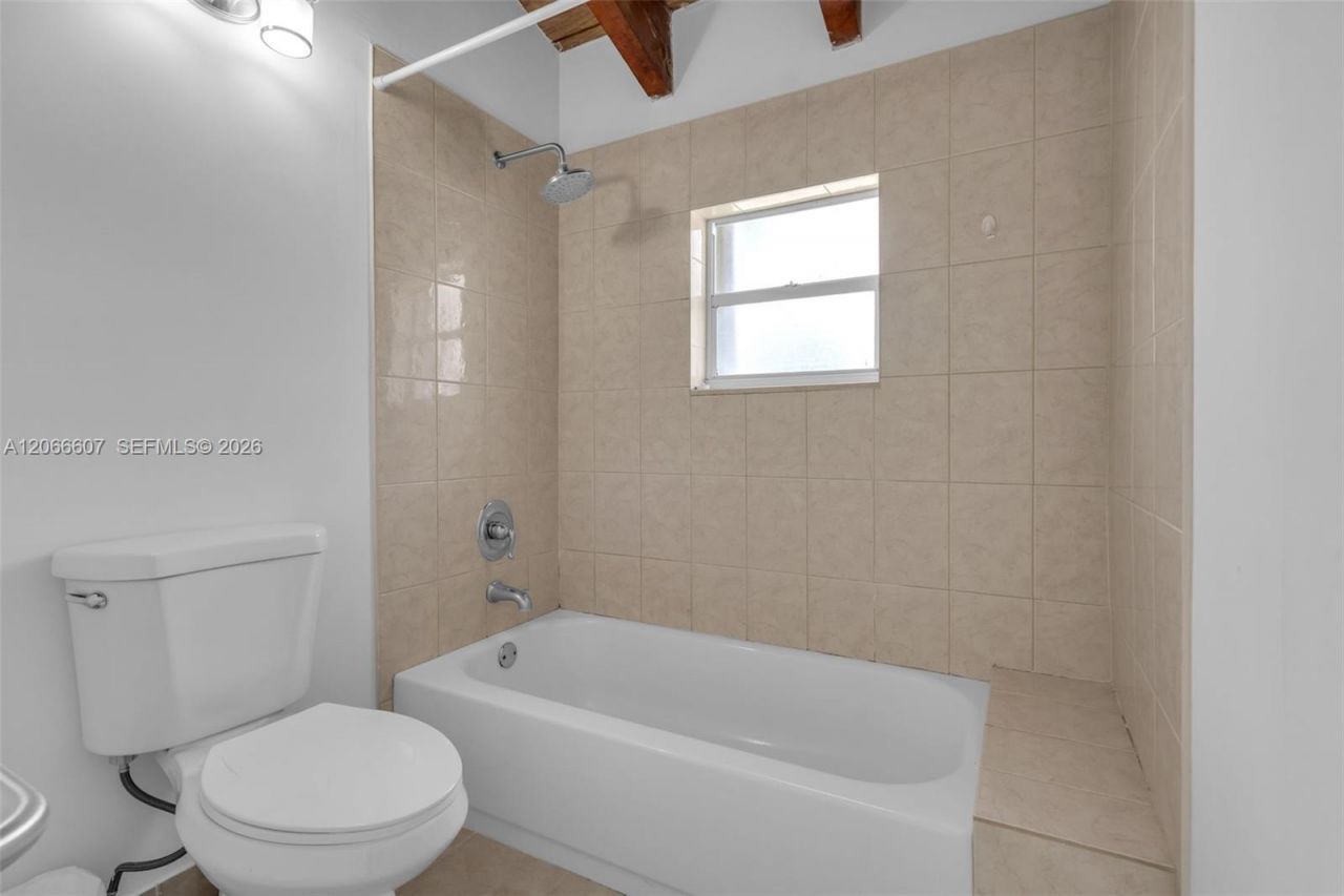 860 NW 106th Ave , Unit 3B3-5, Miami, FL 33172 Photo
