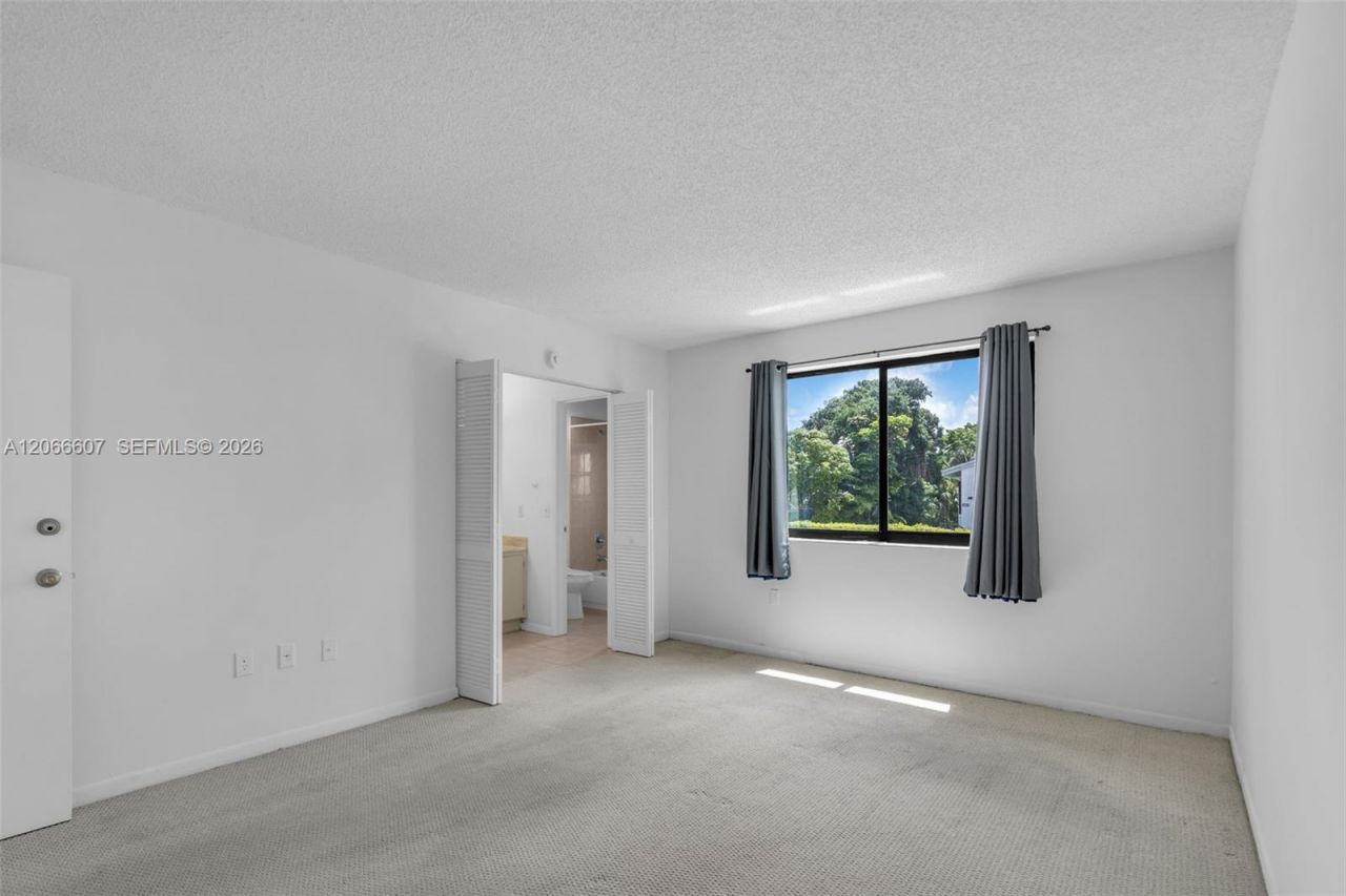 860 NW 106th Ave , Unit 3B3-5, Miami, FL 33172 Photo