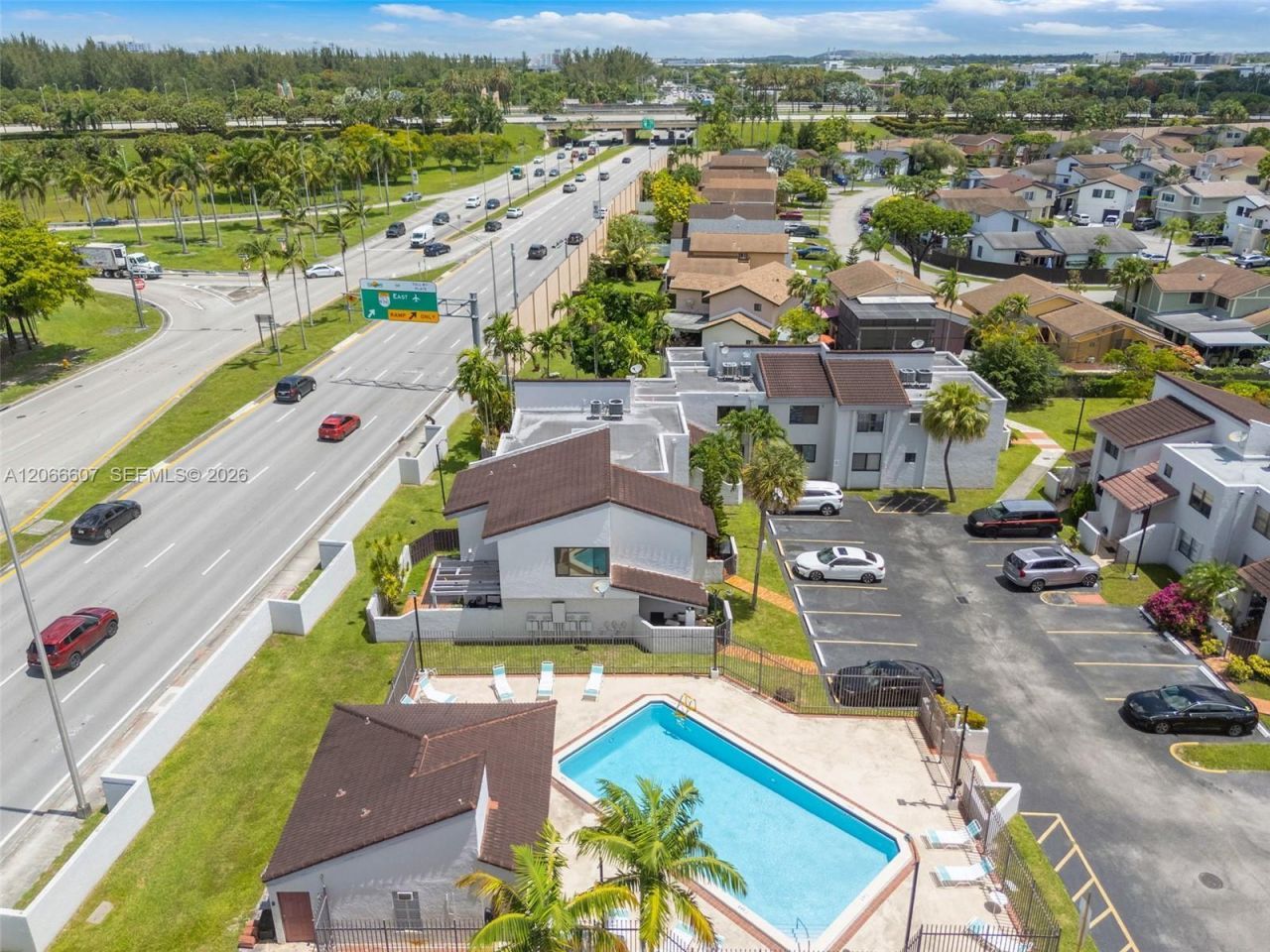 860 NW 106th Ave , Unit 3B3-5, Miami, FL 33172 Photo
