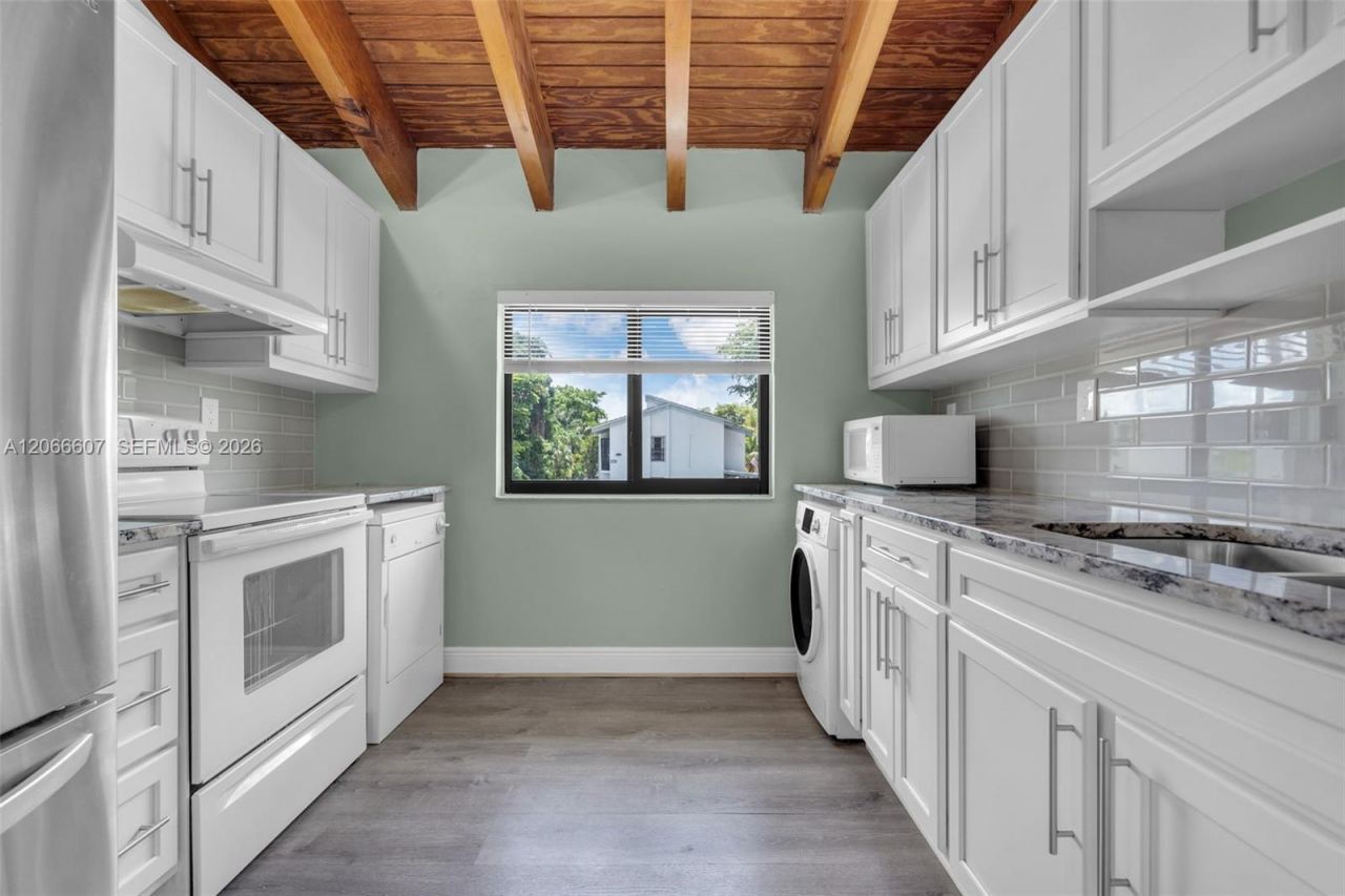 860 NW 106th Ave , Unit 3B3-5, Miami, FL 33172 Photo