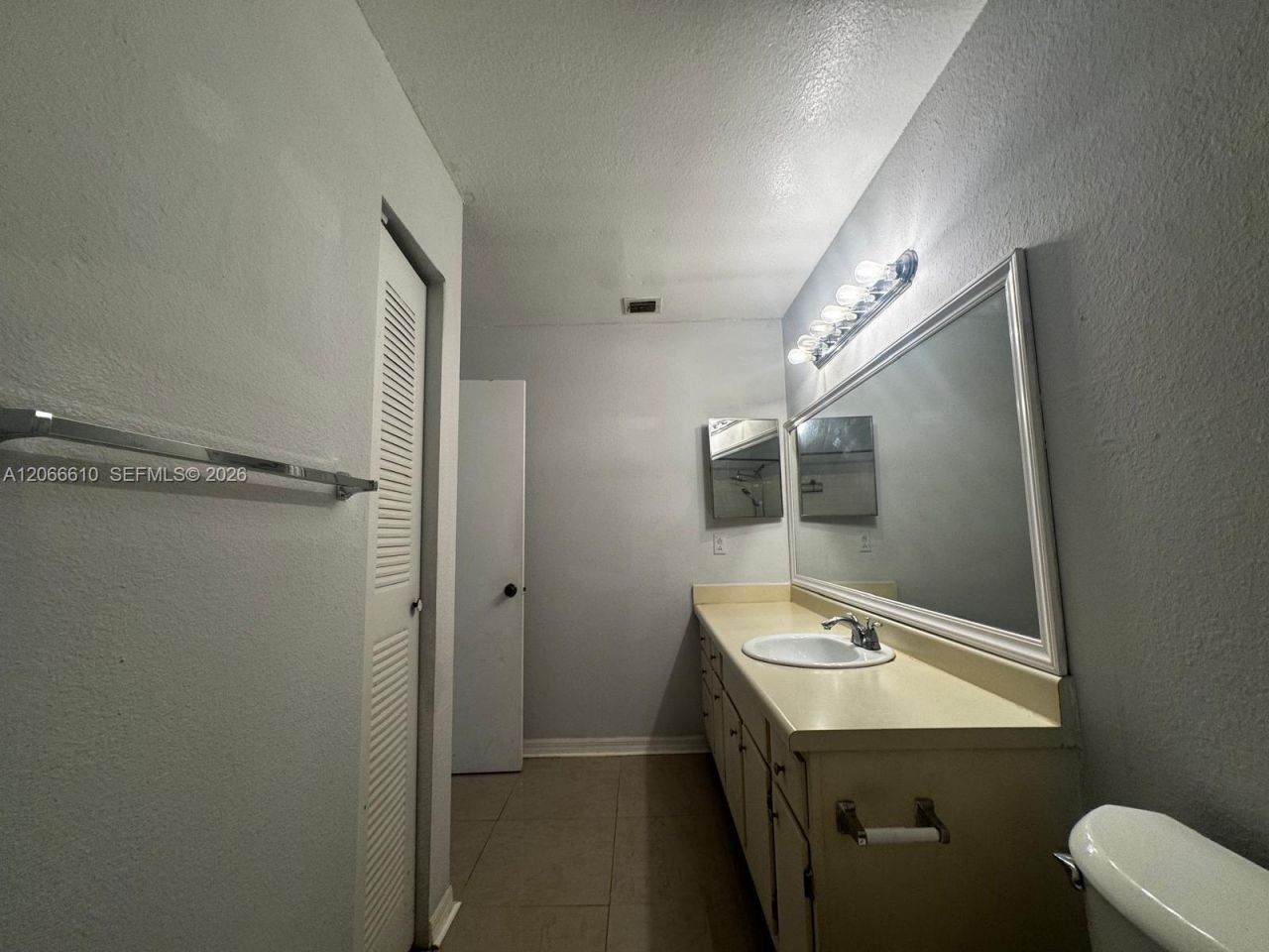 3360 N Pinewalk Dr N , Unit 1324, Margate, FL 33063 Photo