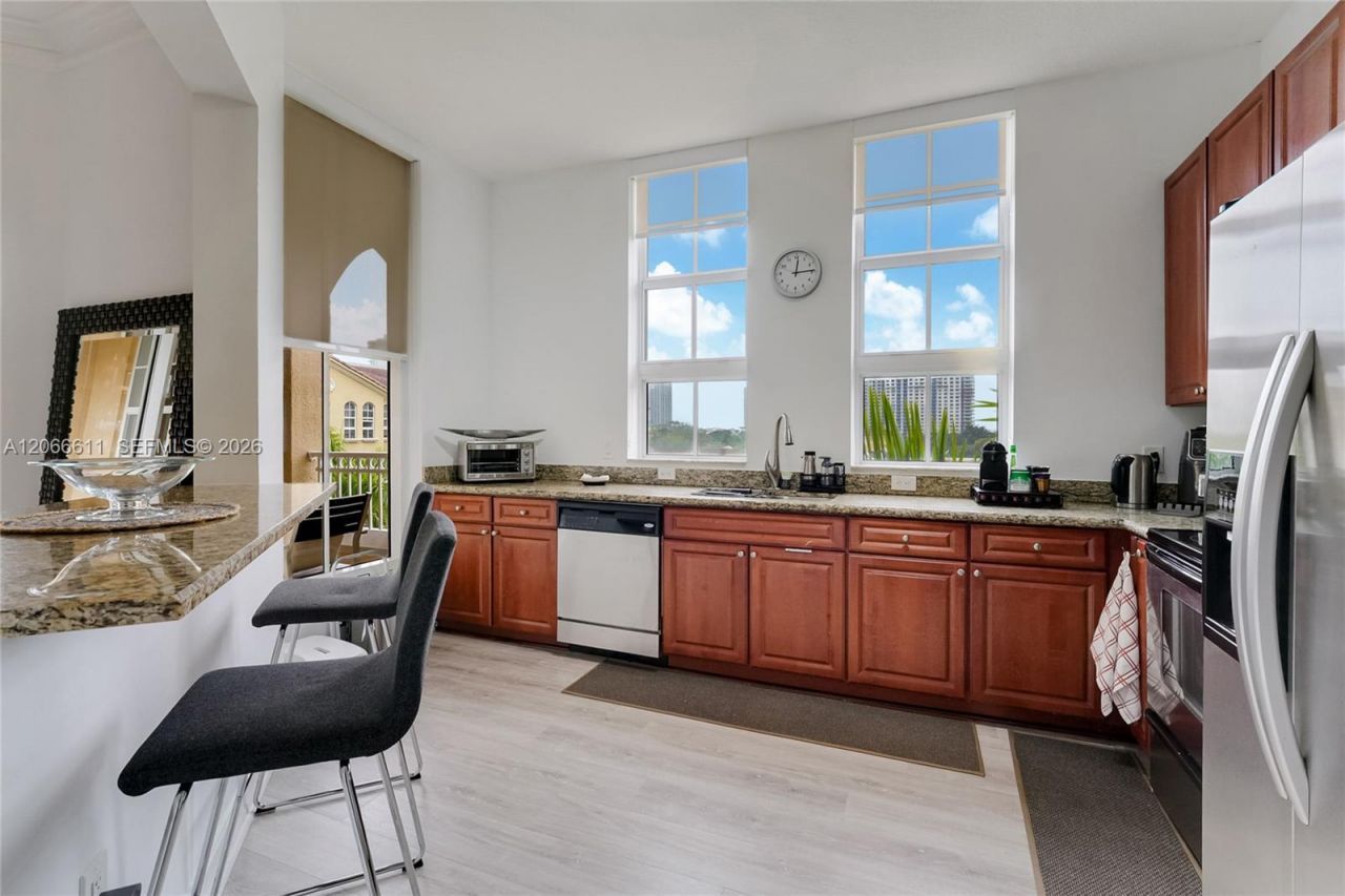 3001 NE 185th St , Unit 612, Aventura, FL 33180 Photo