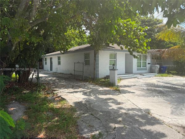 2910 NW 6th Ct , Pompano Beach, FL 33069