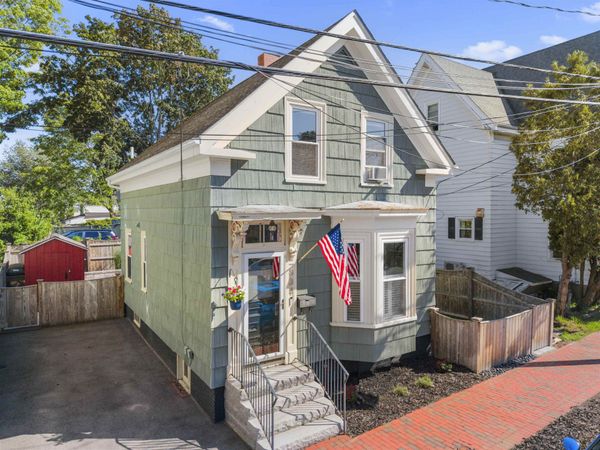 834 State Street, Portsmouth, NH 03801