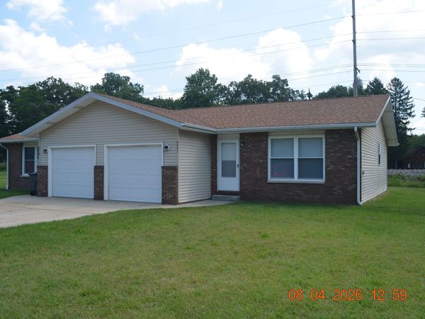 5521 E Karen Court, Stevensville, MI 49127