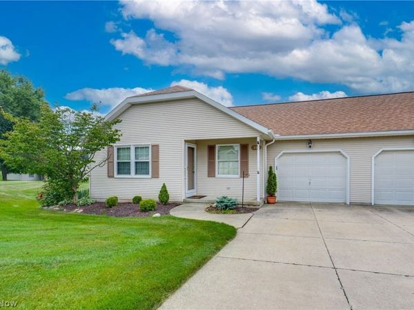 332 W Heatherwood Drive , Barberton, OH 44203