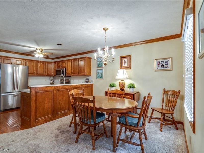 332 W Heatherwood Drive, Barberton, OH 44203 Photo 10