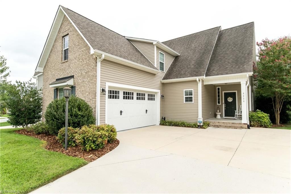 6624 Springfield Village Lane, Clemmons, NC 27012 Main Photo