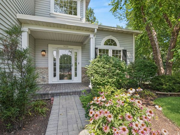 1428 Somerset Court, Mundelein, IL 60060