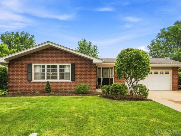 125 Sylvia Lane , Naperville, IL 60540