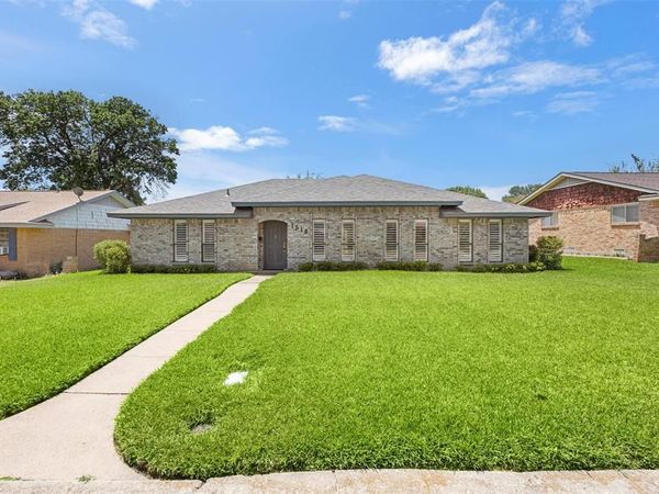 1516 Oak Vista Drive , Dallas, TX 75232