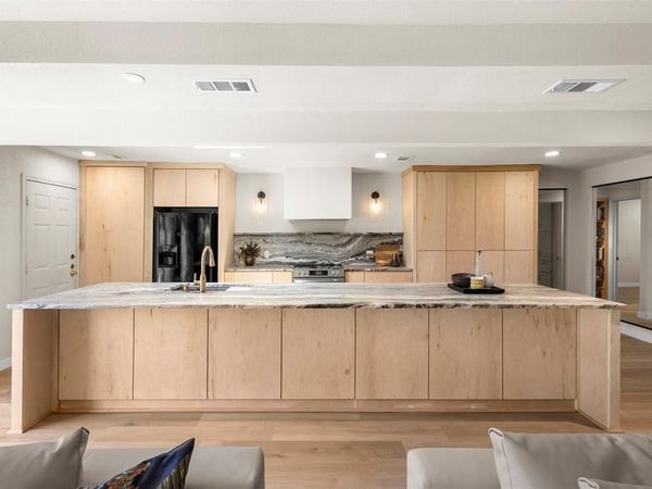 1516 Oak Vista Drive, Dallas, TX 75232