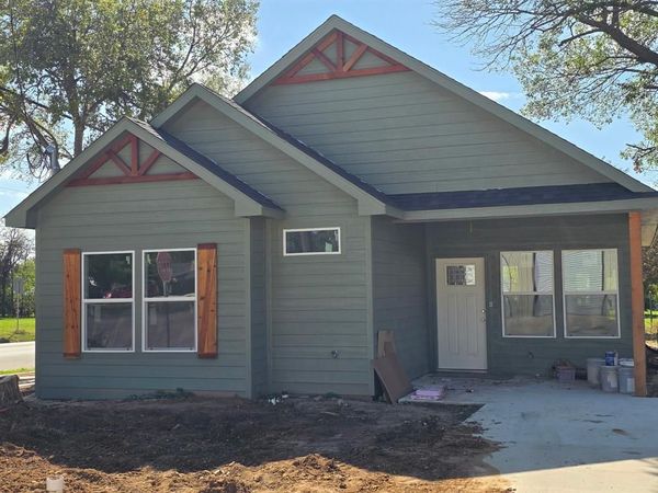 201 W Cherry Street, Nocona, TX 76255