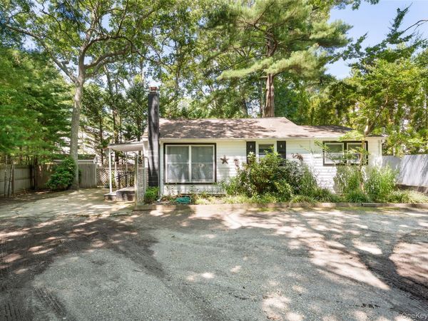 141 W Neck Road, Southampton, NY 11968