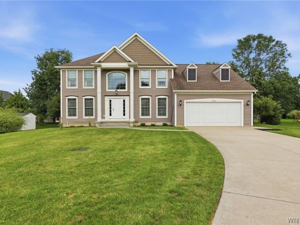8304 Silver Fox Court , Buffalo, NY 14221