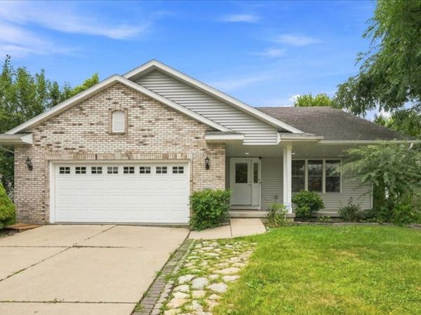 2880 Crinkle Root Drive, Fitchburg, WI 53711