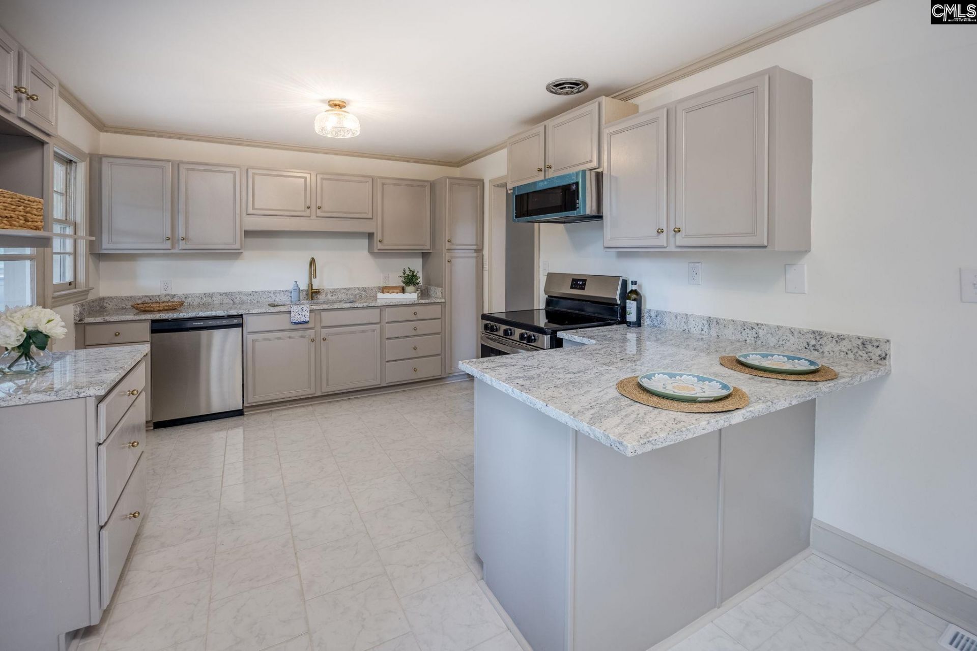 2012 Elm Abode Terrace  Photo 23
