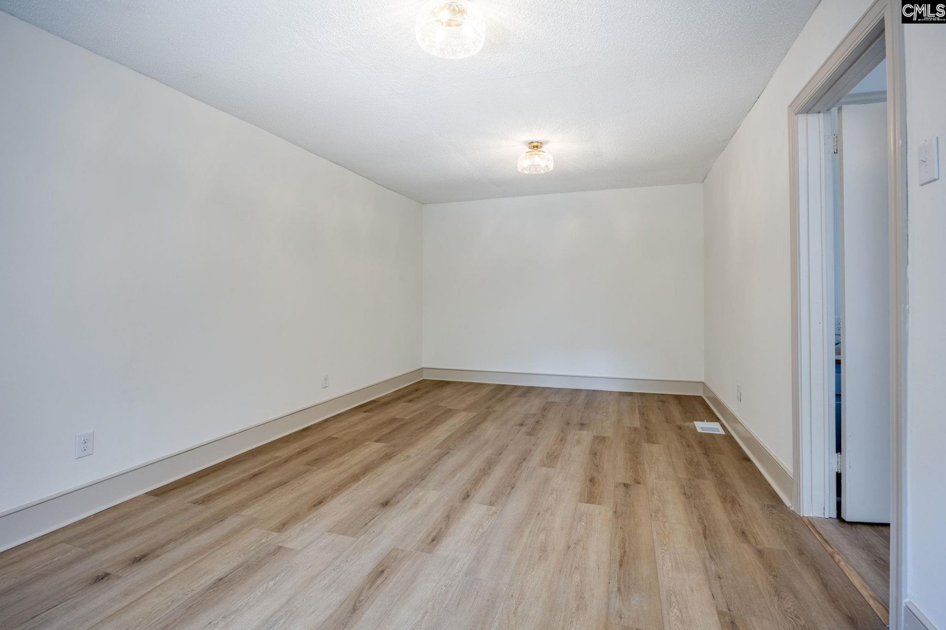 2012 Elm Abode Terrace Photo 29