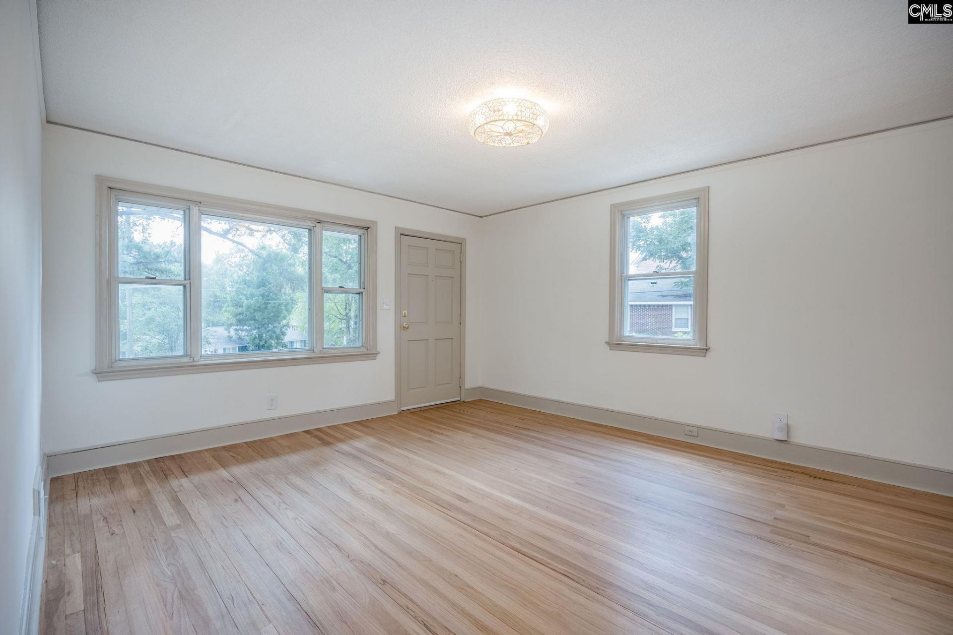 2012 Elm Abode Terrace  Photo 7