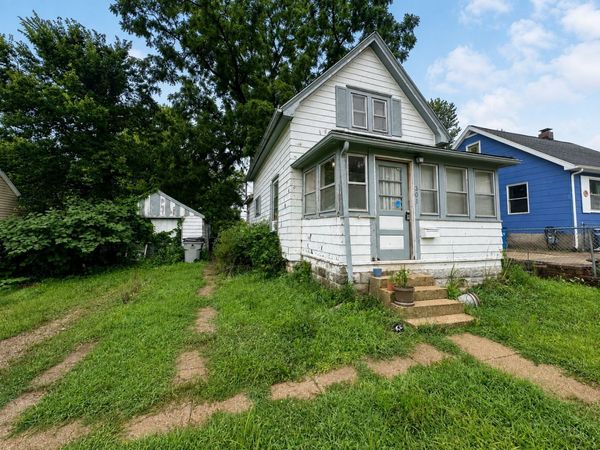 301 31st St Drive SE, Cedar Rapids, IA 52403