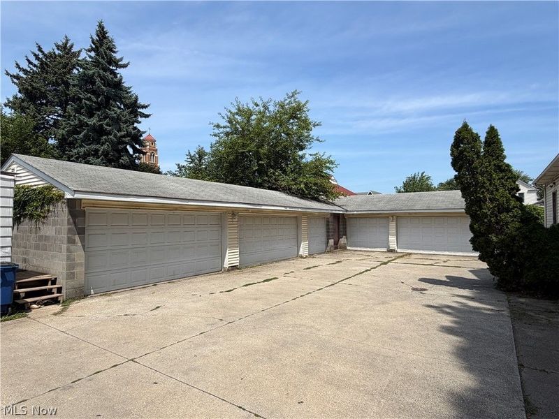 1177 E 60 Street, Cleveland, OH 44103 Photo 26