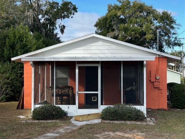 1122 VIRGINIA COURT , EUSTIS, FL 32726