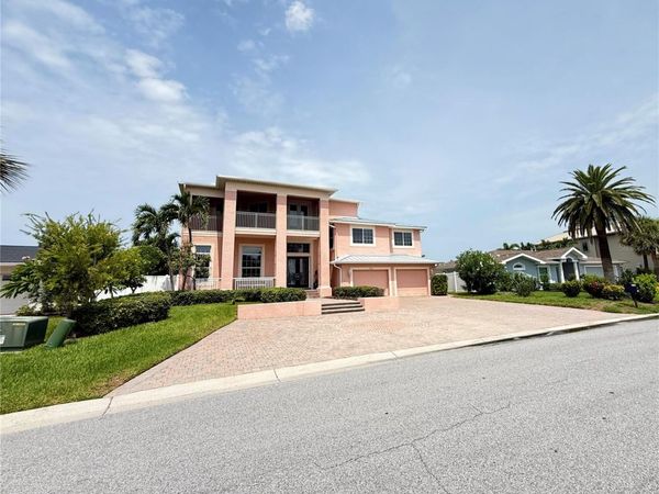 2216 DONATO DRIVE , BELLEAIR BEACH, FL 33786