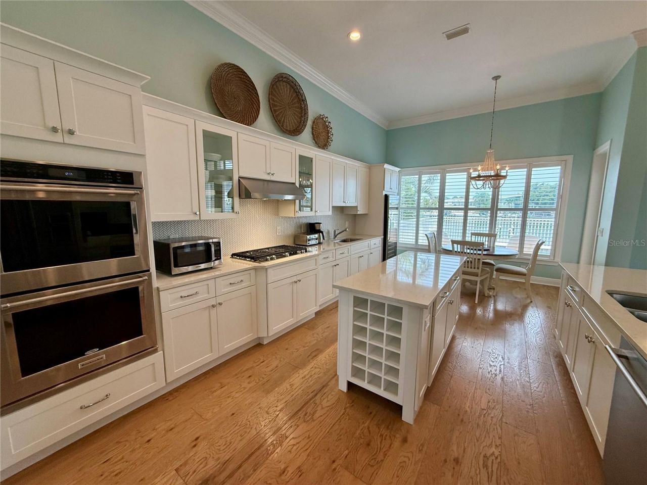 2216 Donato Drive, Belleair Beach, FL 33786 Photo