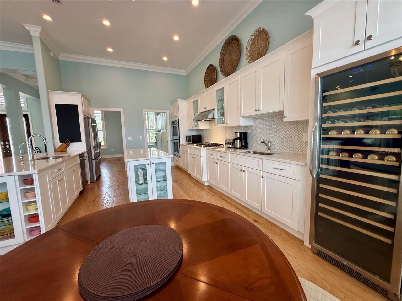 2216 Donato Drive, Belleair Beach, FL 33786 Photo