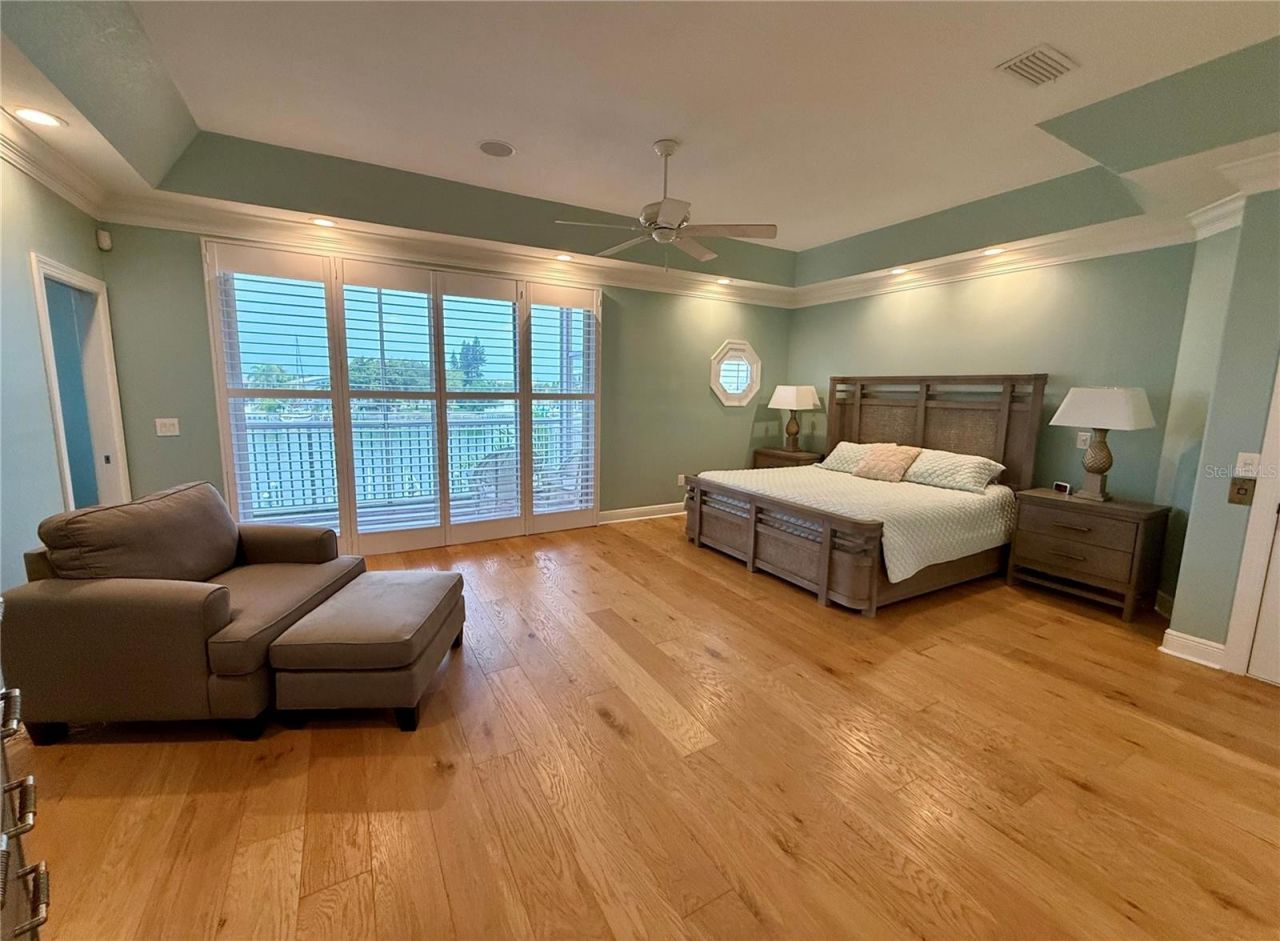 2216 Donato Drive, Belleair Beach, FL 33786 Photo