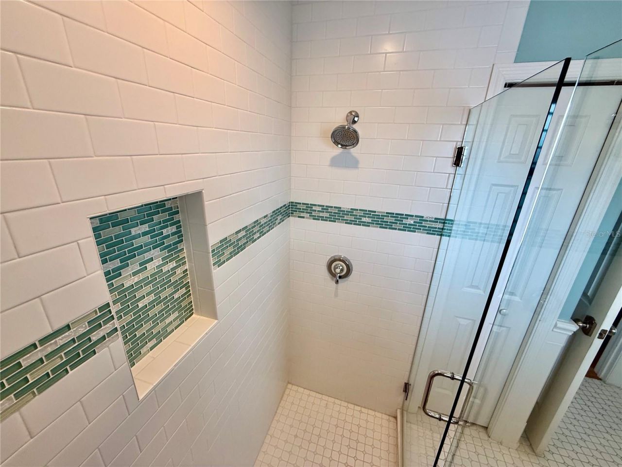 2216 Donato Drive, Belleair Beach, FL 33786 Photo