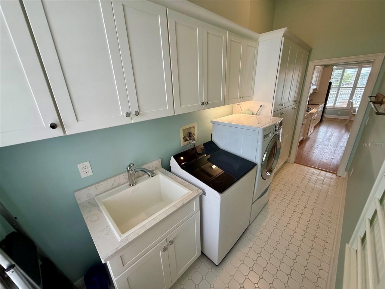 2216 Donato Drive, Belleair Beach, FL 33786 Photo