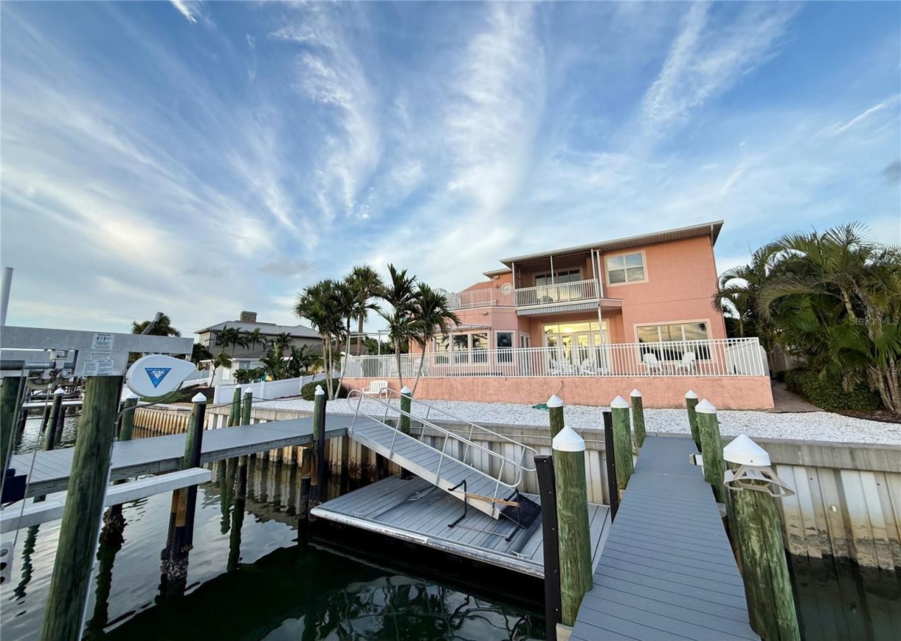 2216 Donato Drive, Belleair Beach, FL 33786 Photo