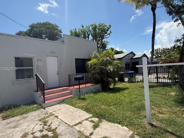 836 NW 29th Ter , Miami, FL 33127