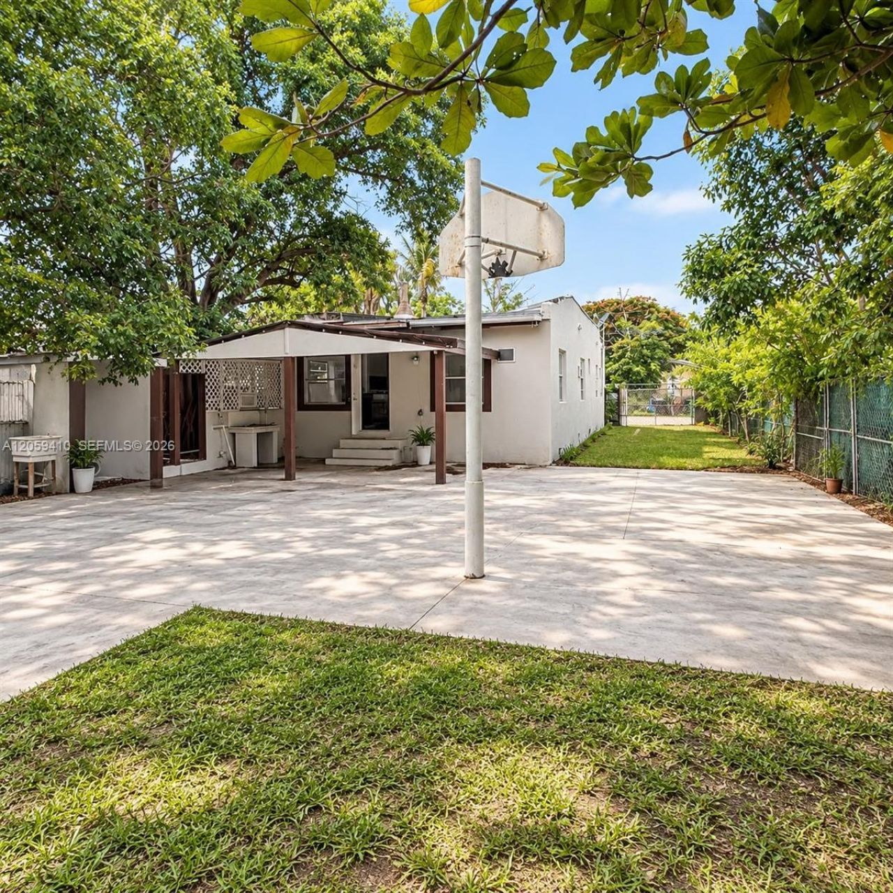 836 NW 29th Ter, Miami, FL 33127 Photo